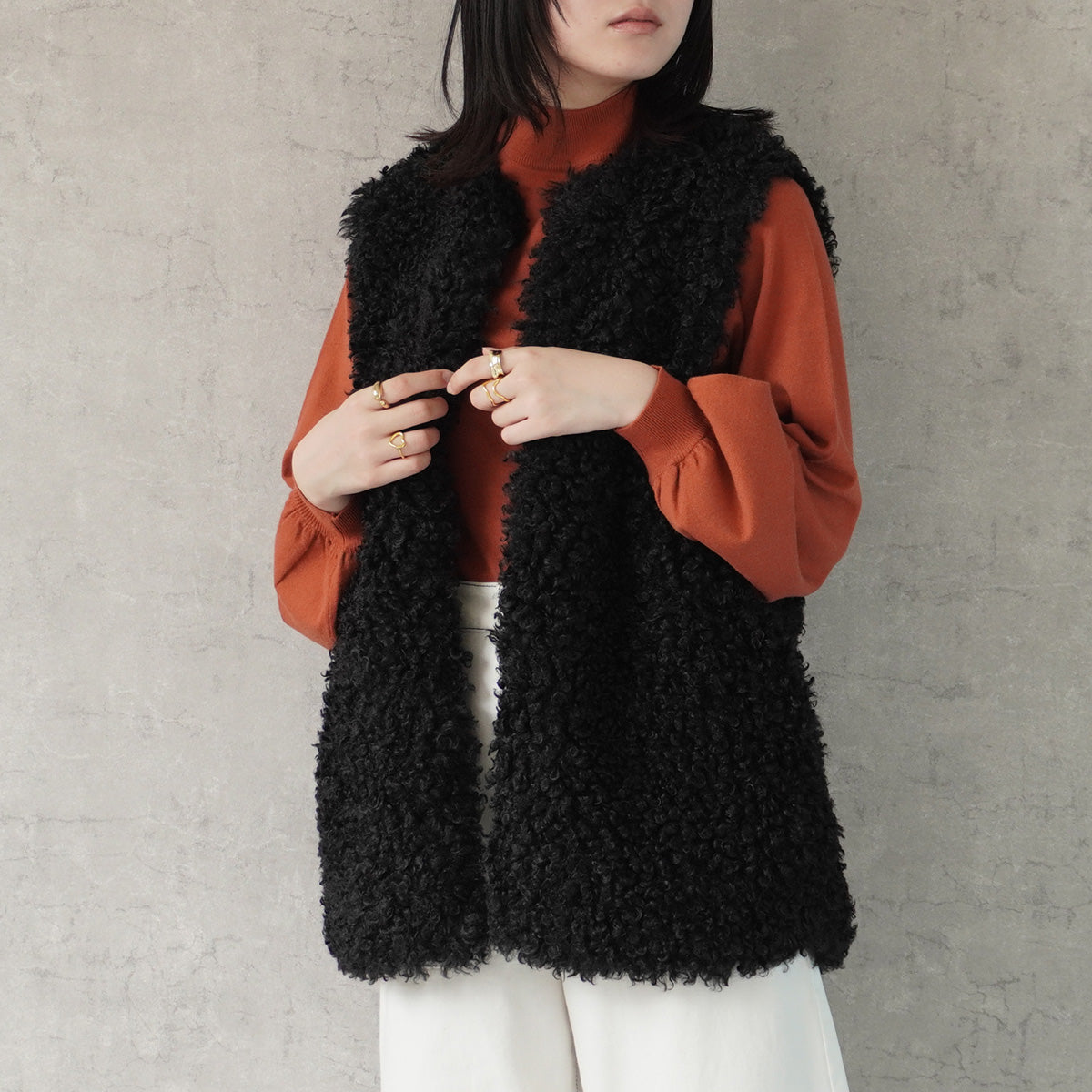 ポケット付きプードルファーベストジレ