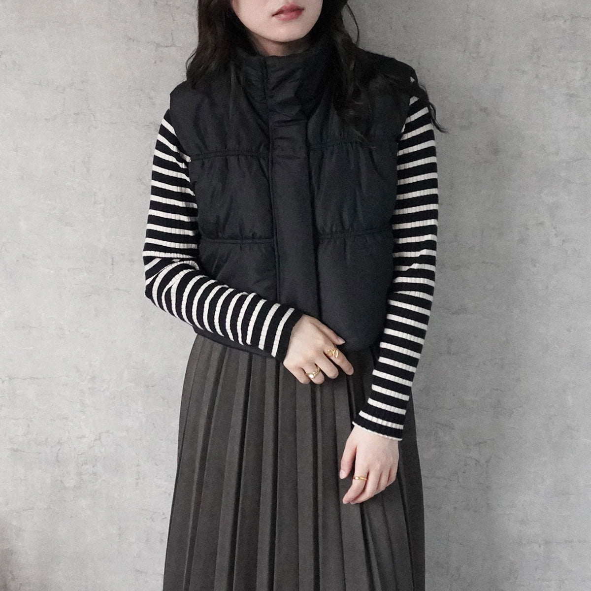 裾ドロストショート中綿ベスト