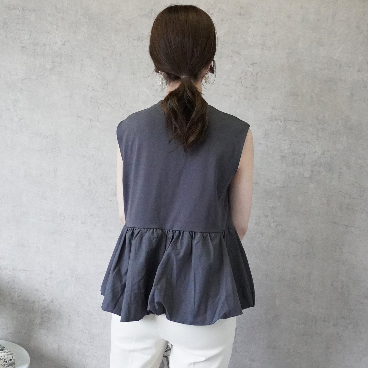シルクタッチ接触冷感異素材ペプラムTシャツ