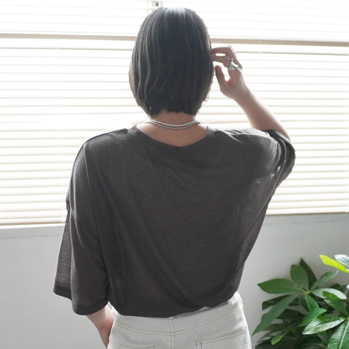 シアー刺繍ロゴ半袖Tシャツ