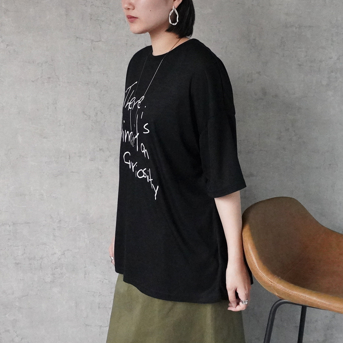 シアー刺繍ロゴ半袖Tシャツ