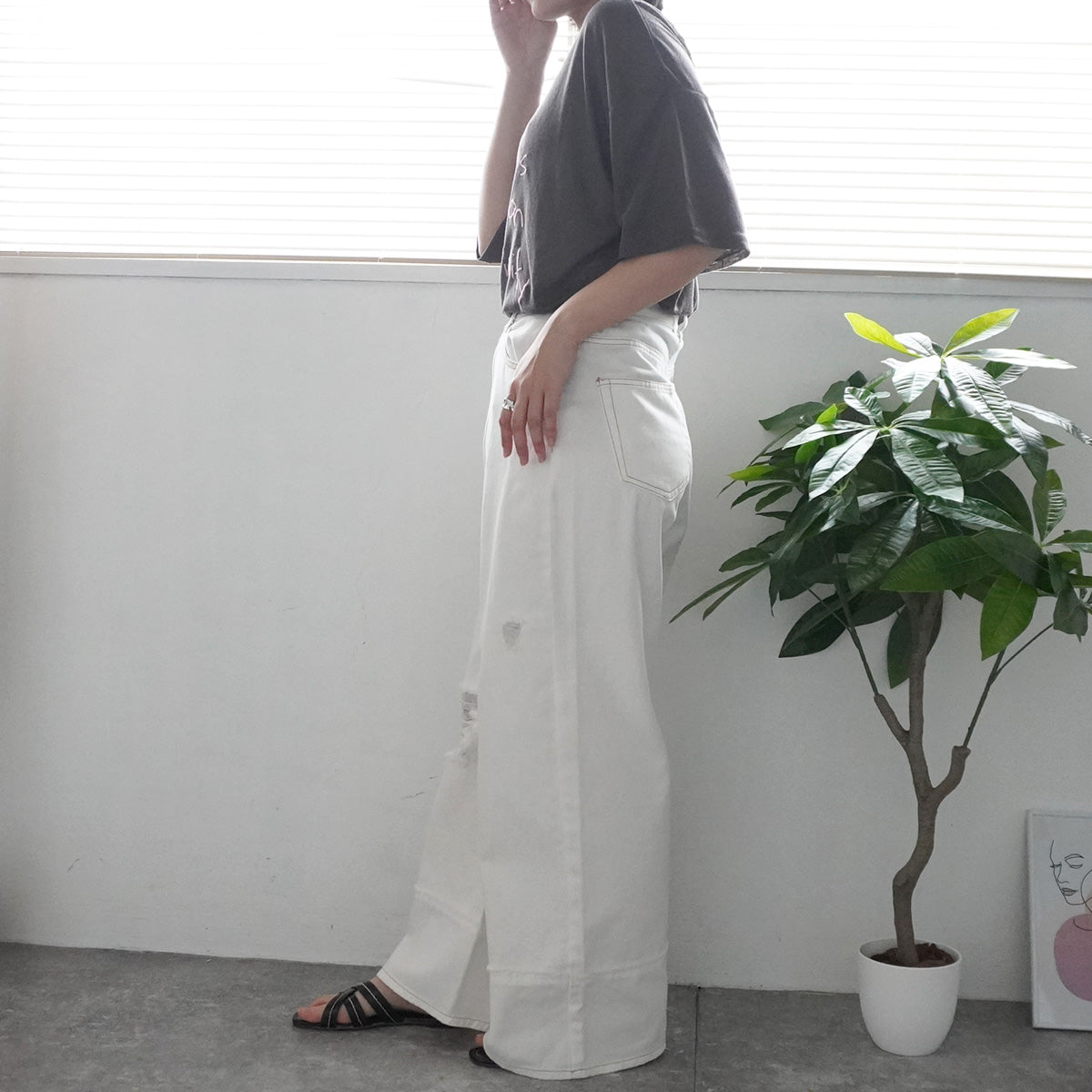 シアー刺繍ロゴ半袖Tシャツ