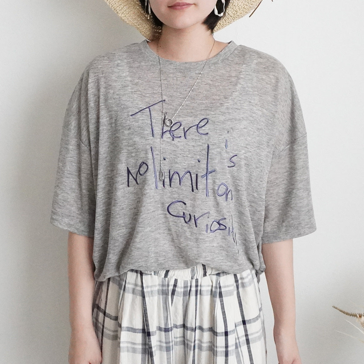 シアー刺繍ロゴ半袖Tシャツ
