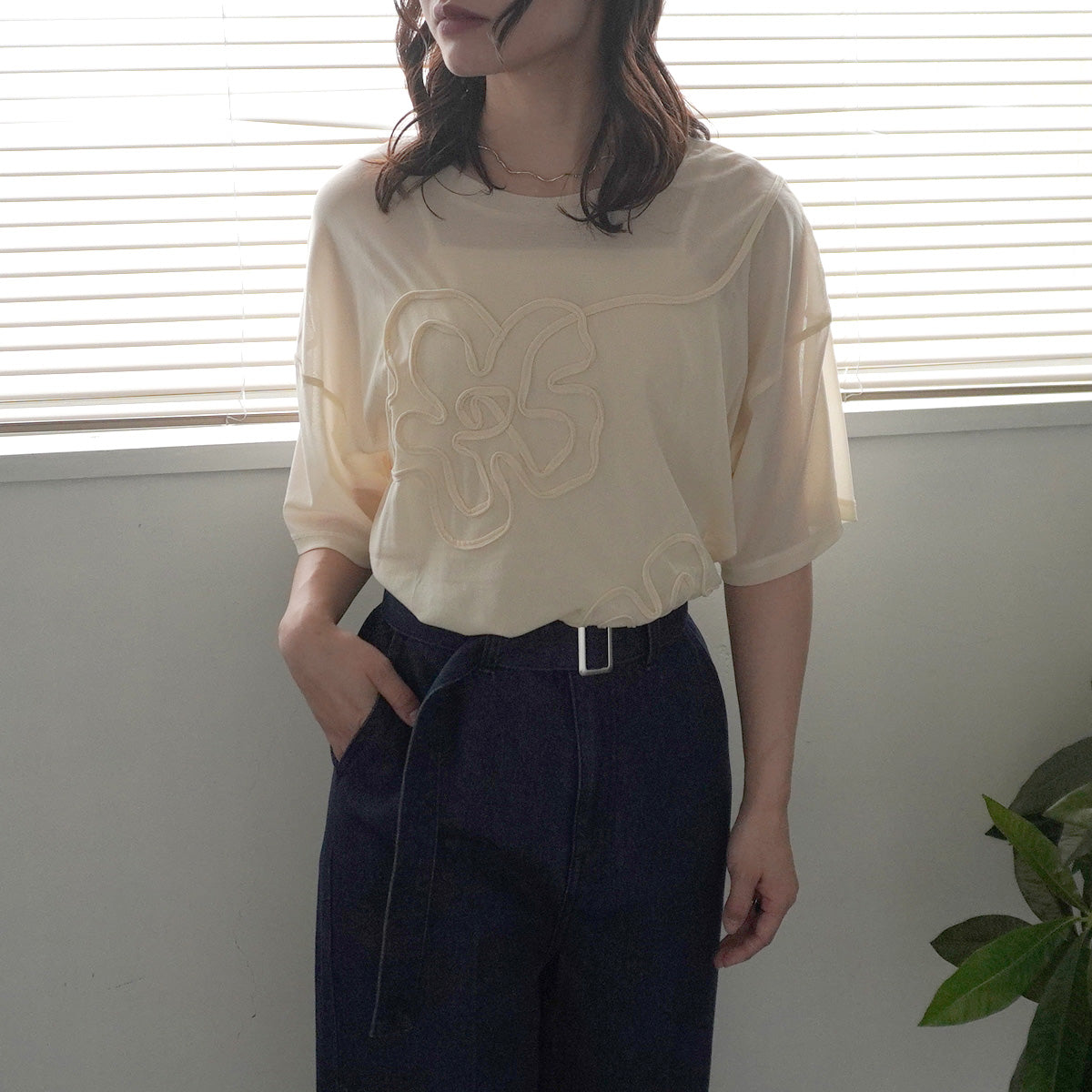コードフラワーシアーニットTシャツ