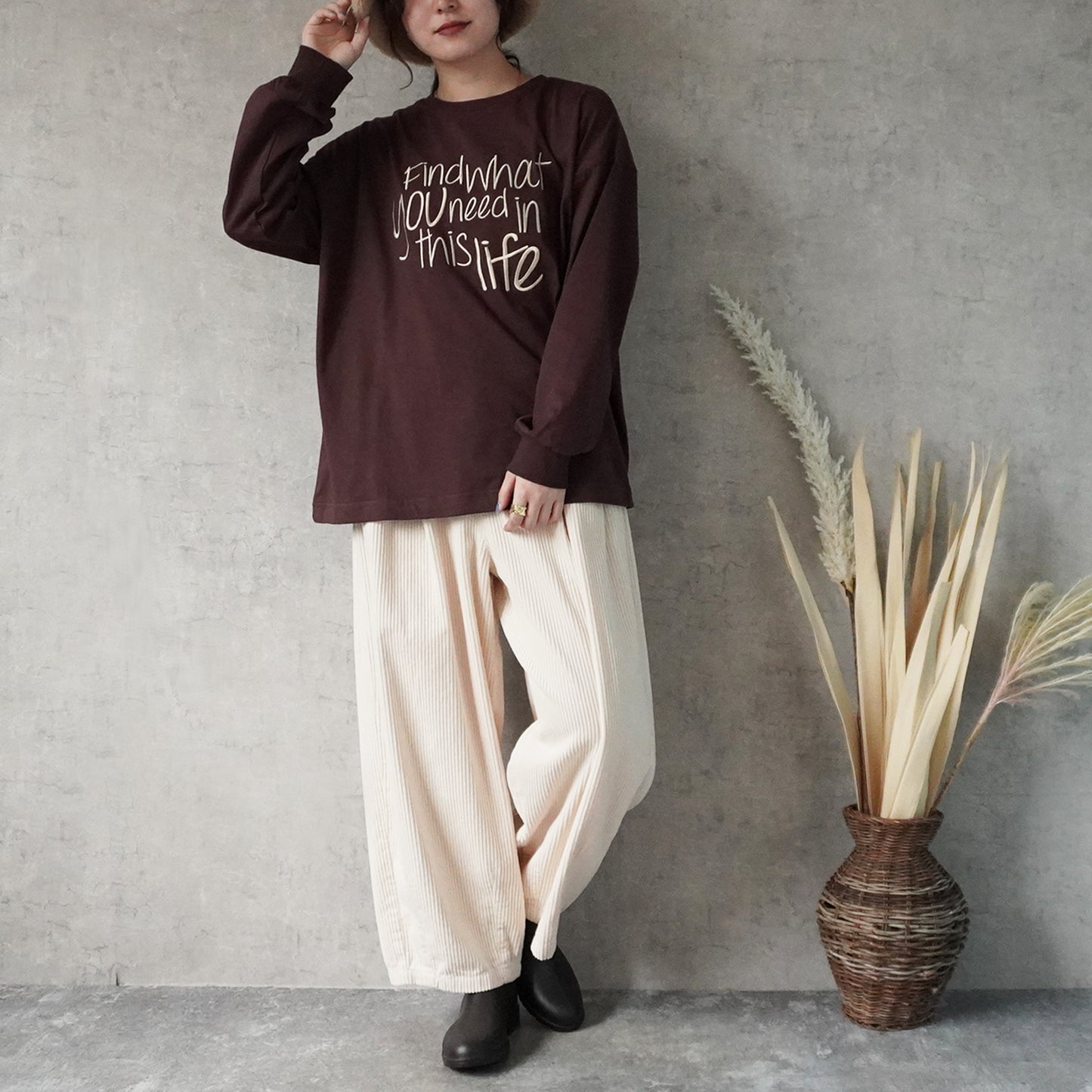 手書き風ロゴ刺繍 BIGTシャツ