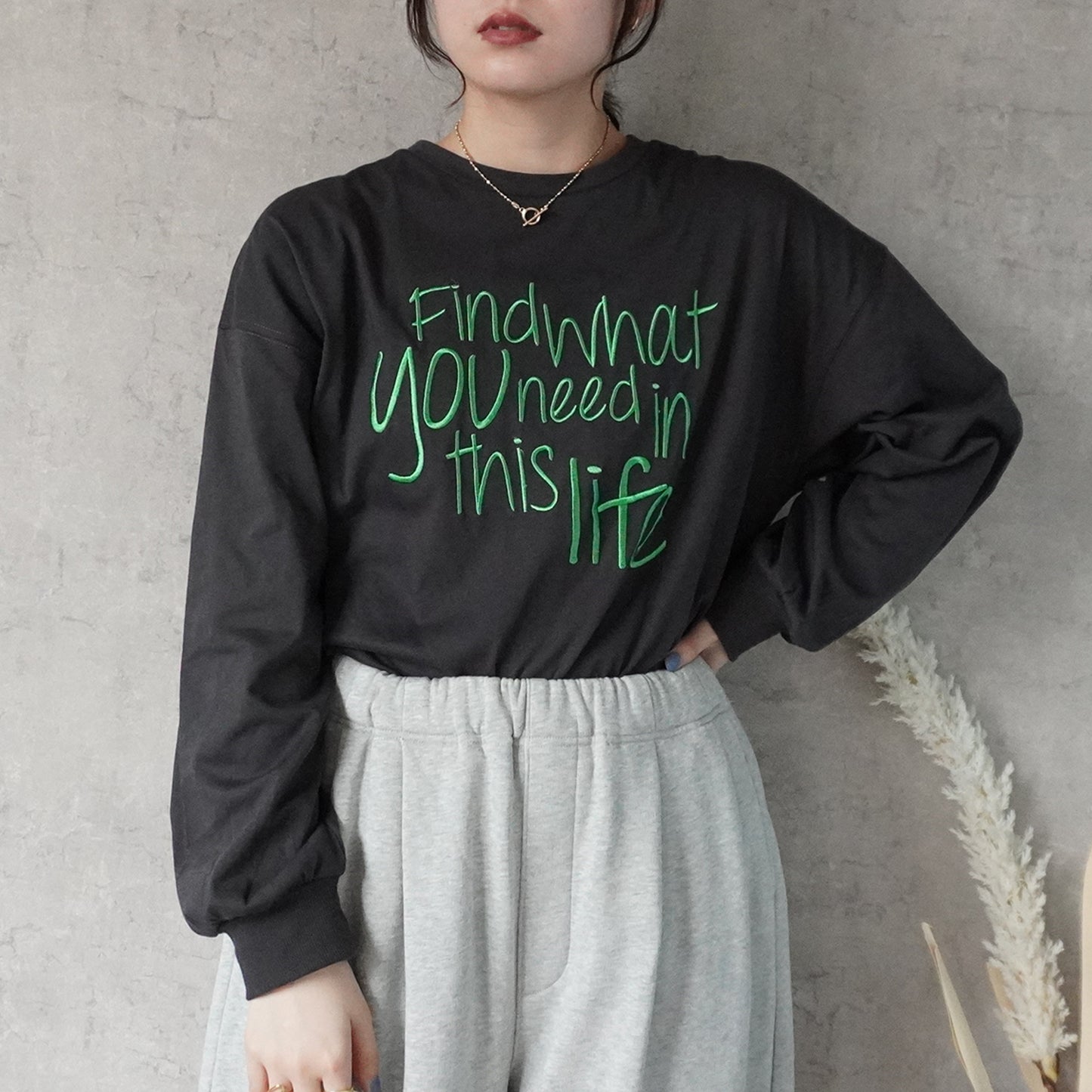 手書き風ロゴ刺繍 BIGTシャツ