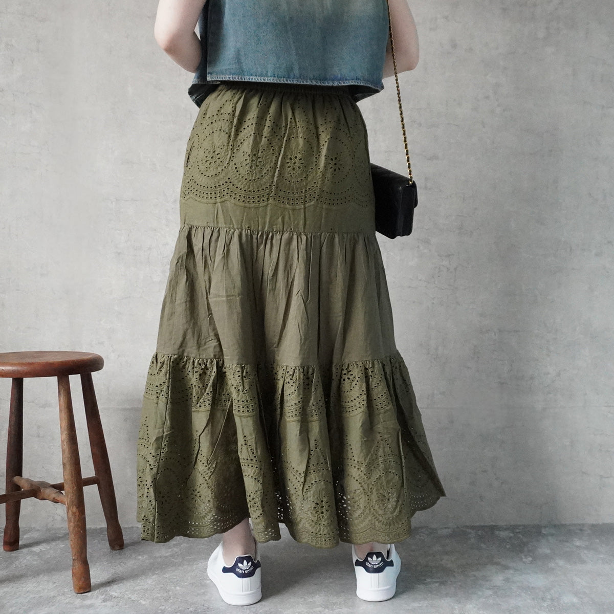 カットワークスカラップ刺繍ロングスカート