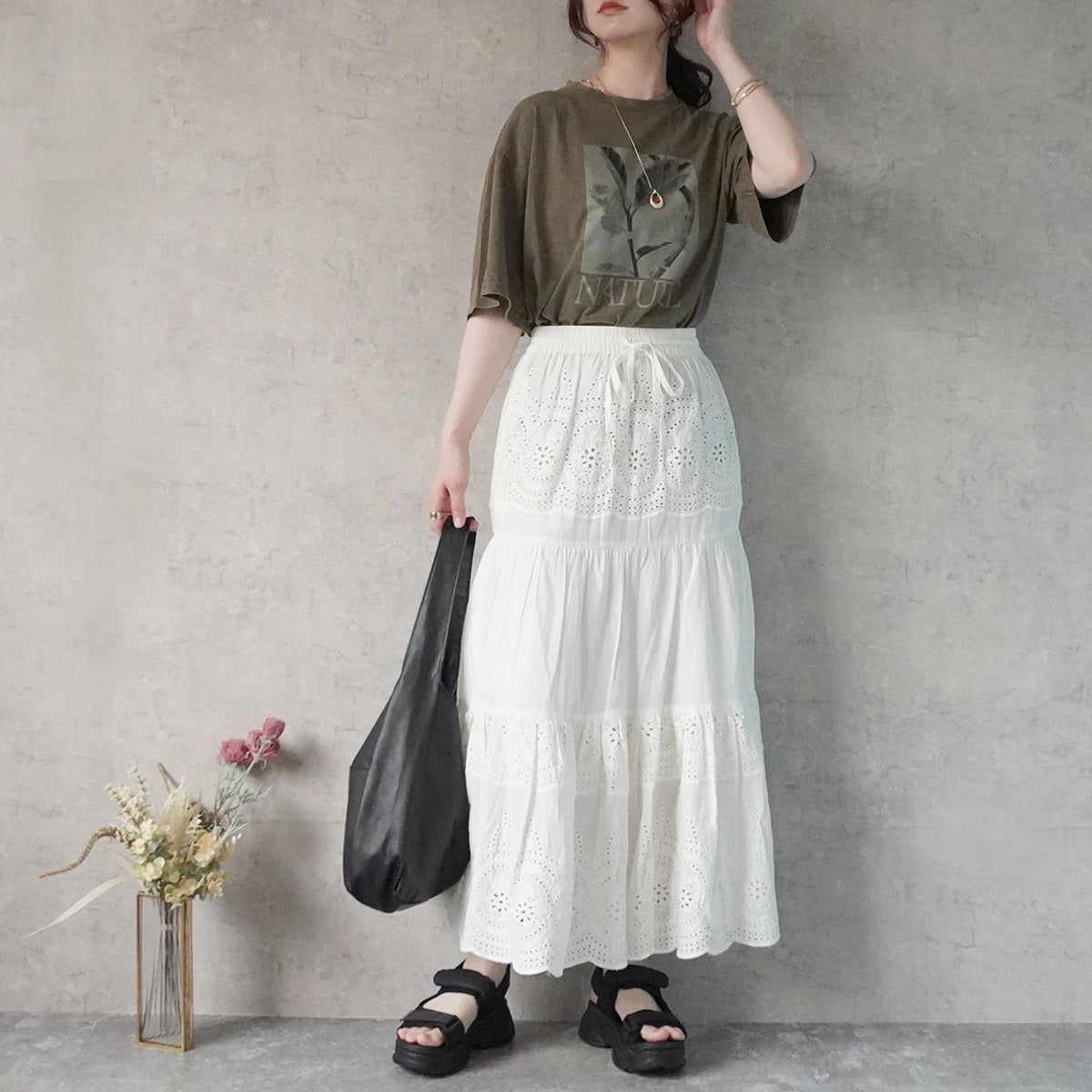 カットワークスカラップ刺繍ロングスカート