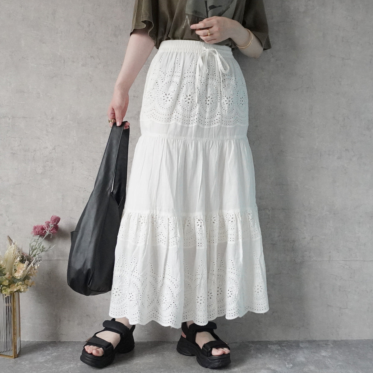 カットワークスカラップ刺繍ロングスカート