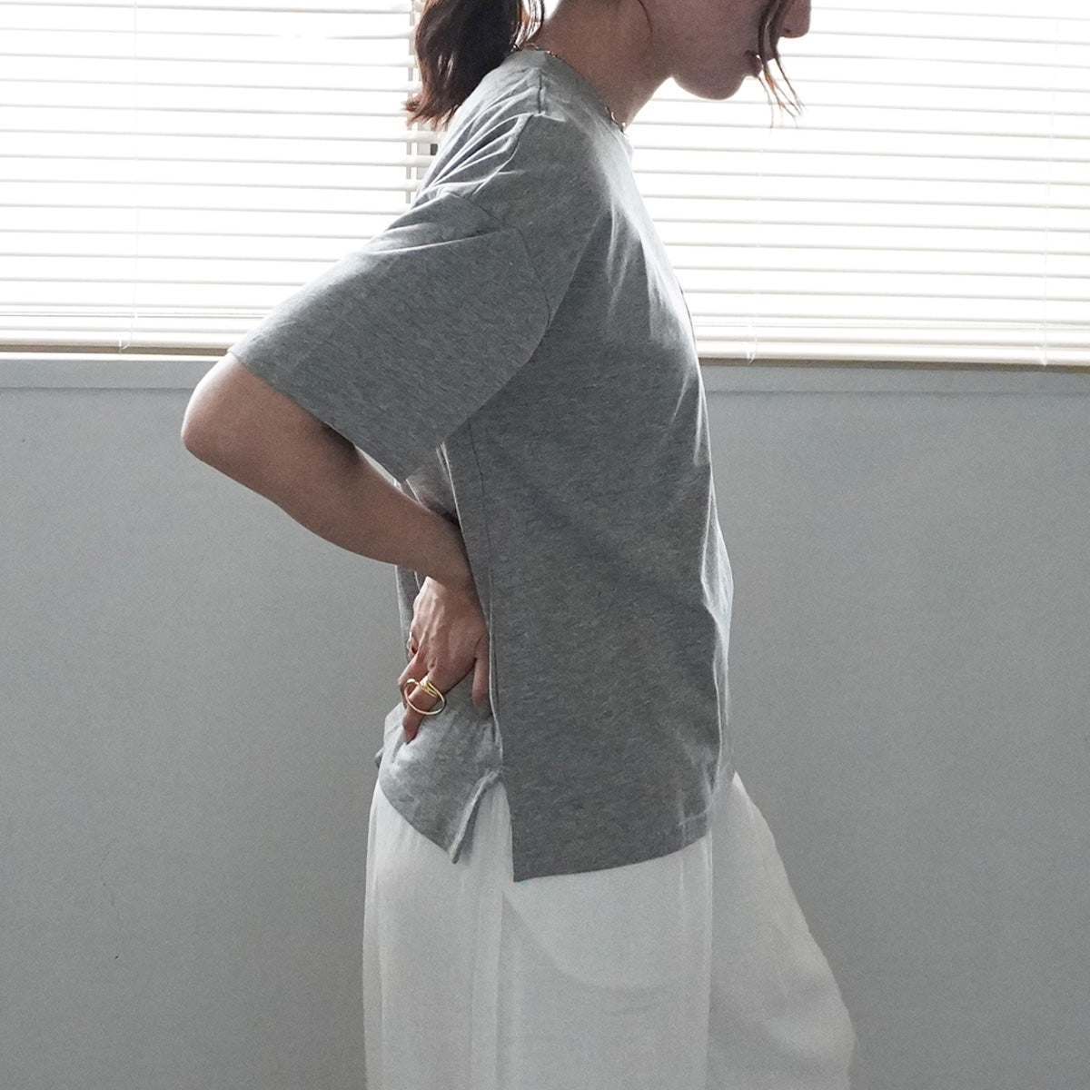 刺繍ロゴポケットTシャツ