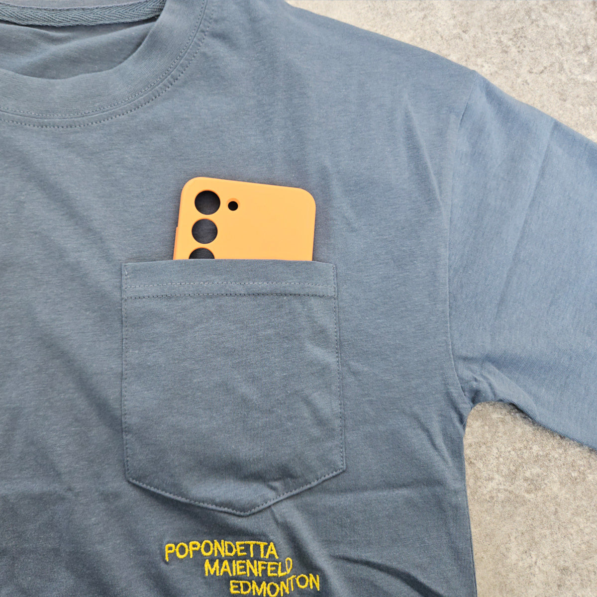 刺繍ロゴポケットTシャツ