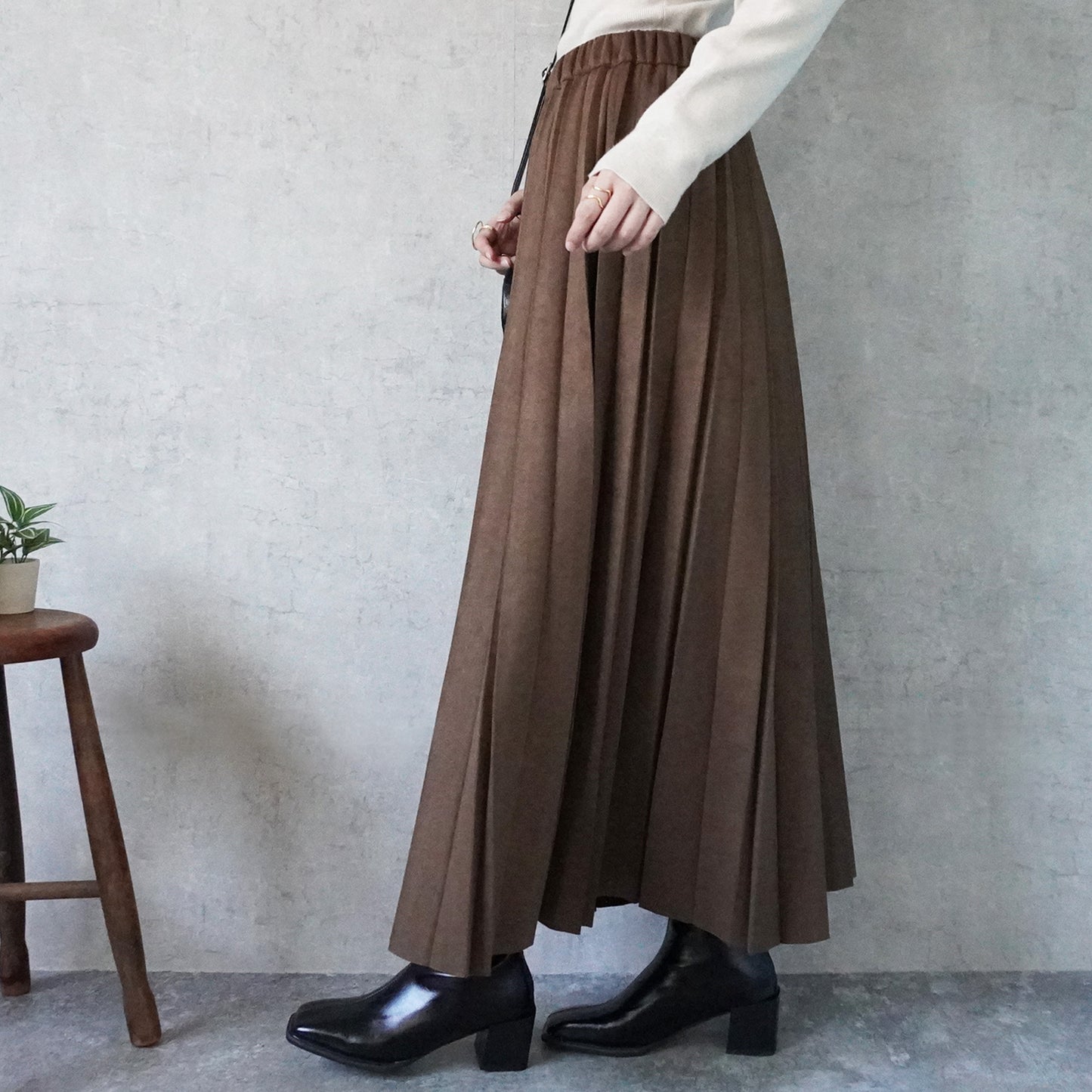 スエード立体プリーツスカート