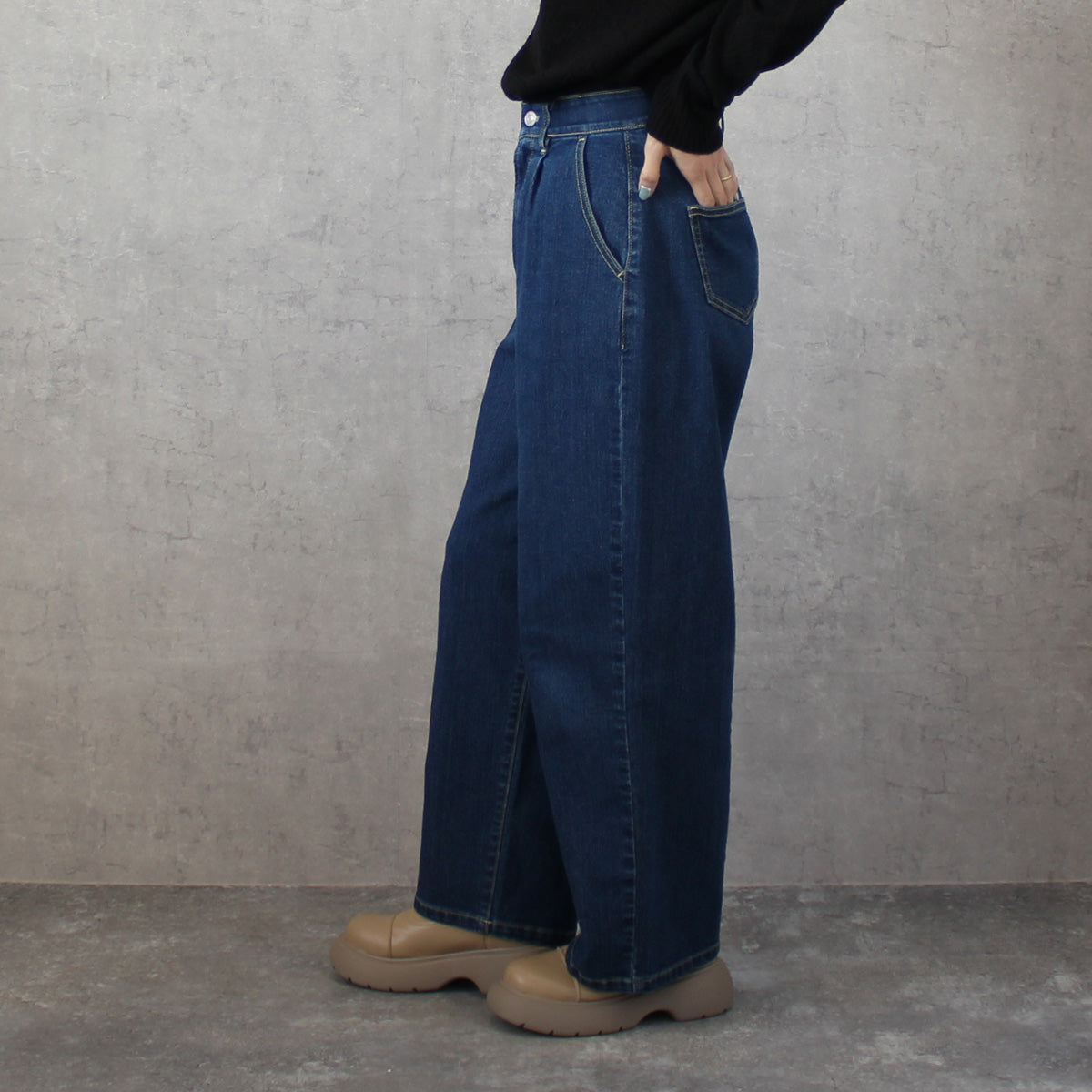 リサイクルデニムタックパンツ