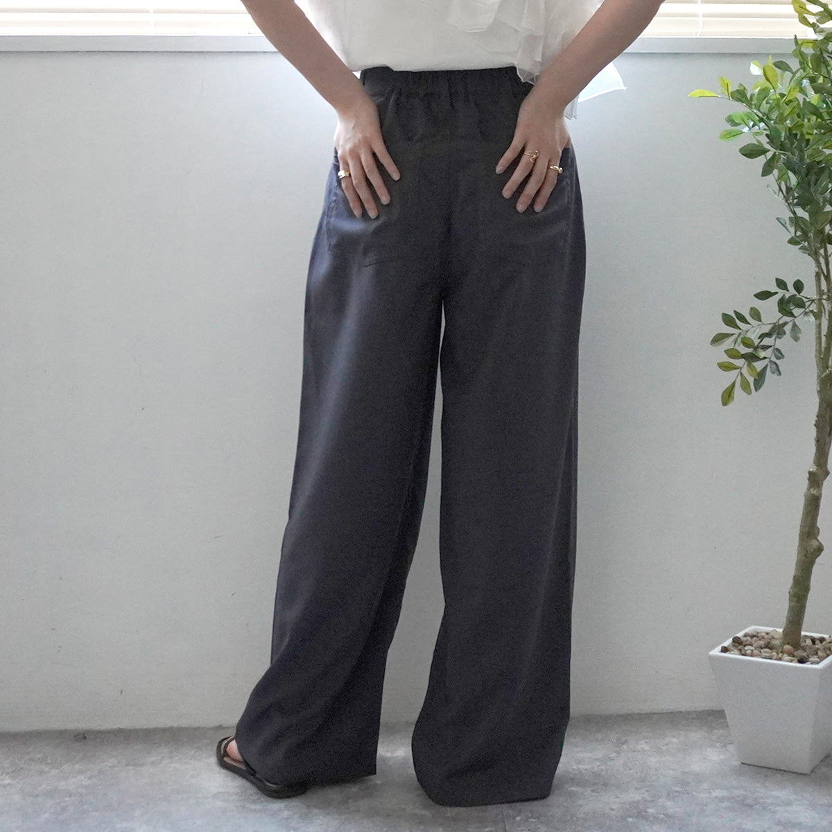接触冷感カラーワイドパンツ