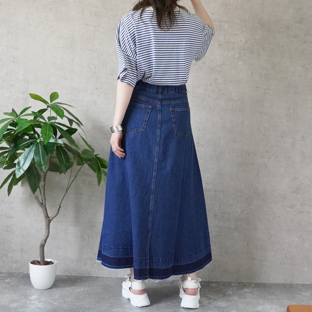 裾カットオフデニムスカート