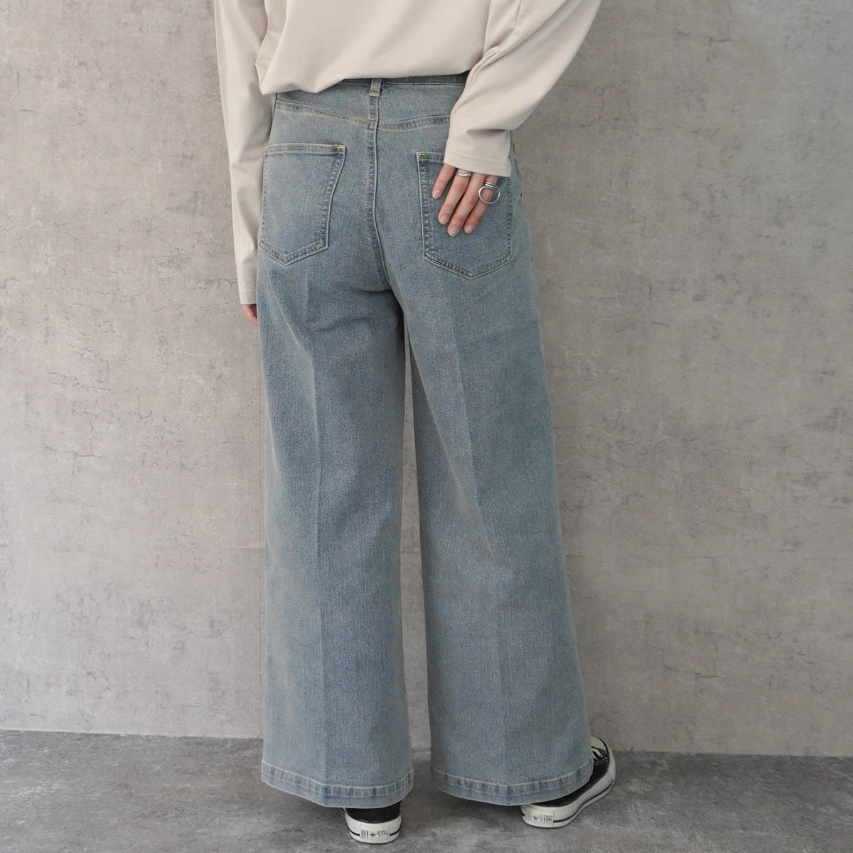 リサイクルデニムセンタープレスパンツ