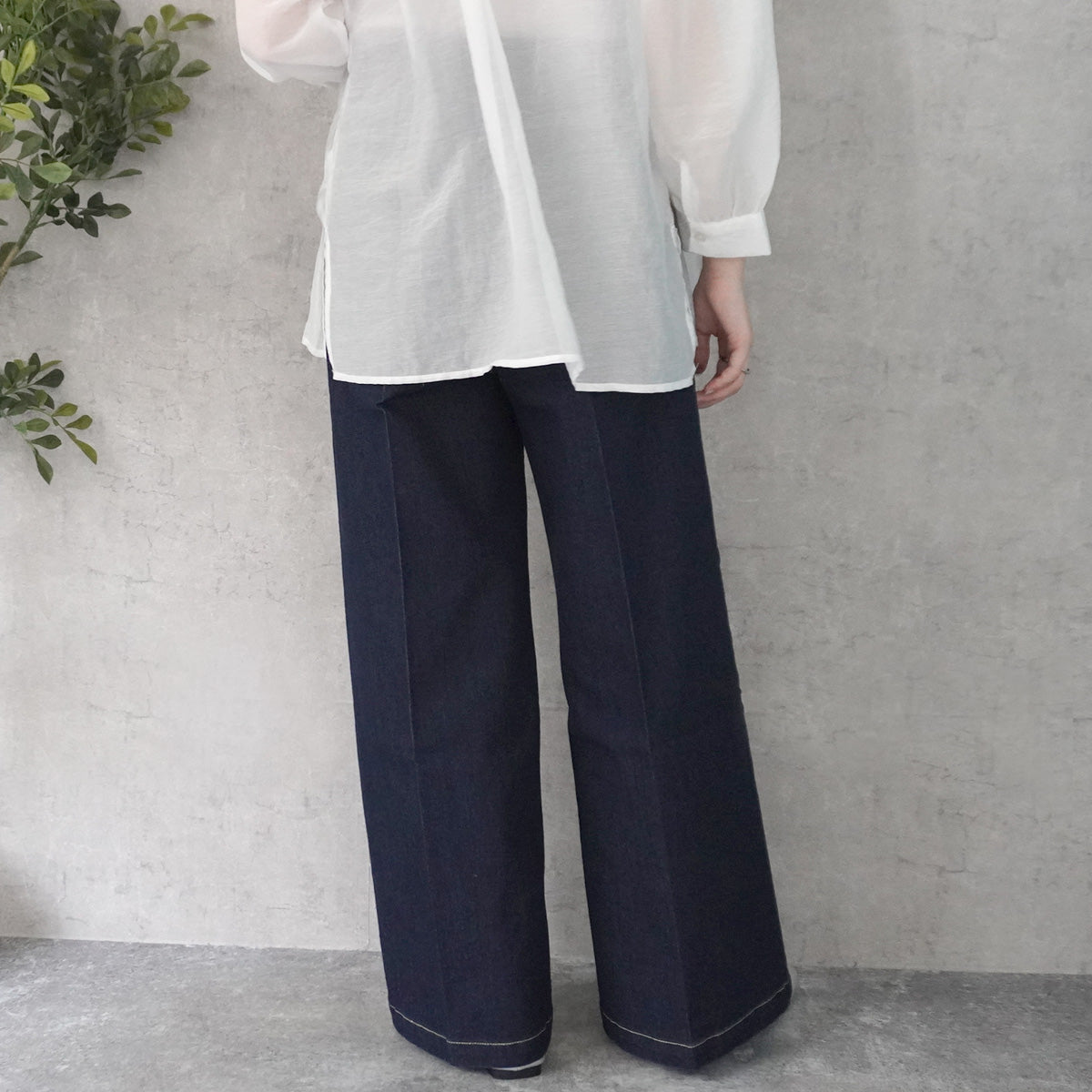 リサイクルデニムセンタープレスパンツ