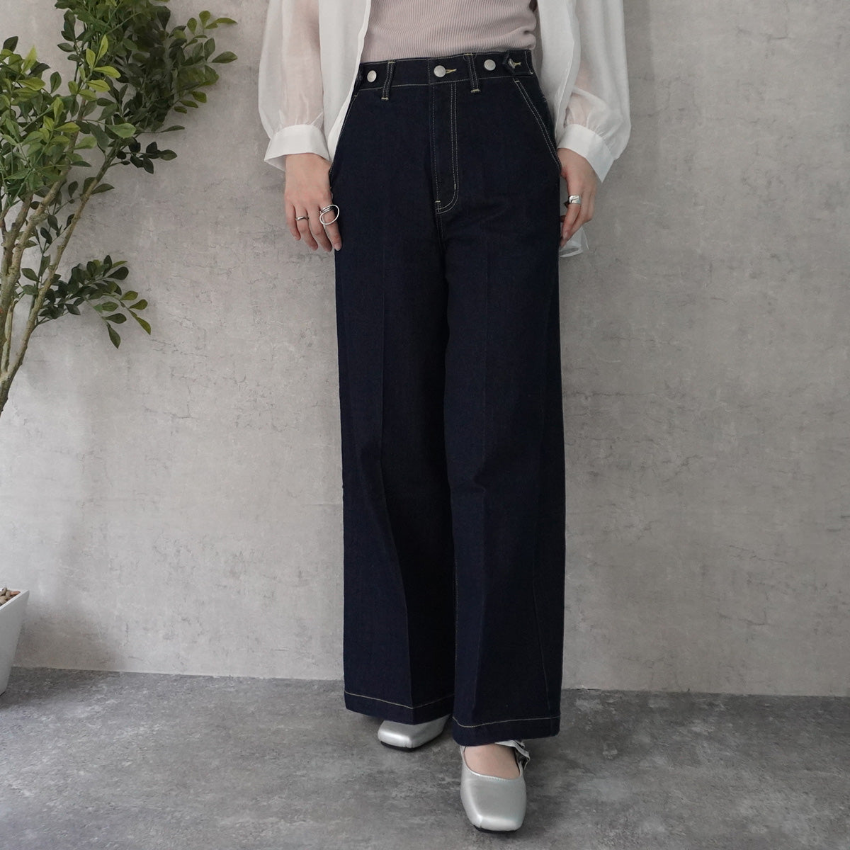 リサイクルデニムセンタープレスパンツ
