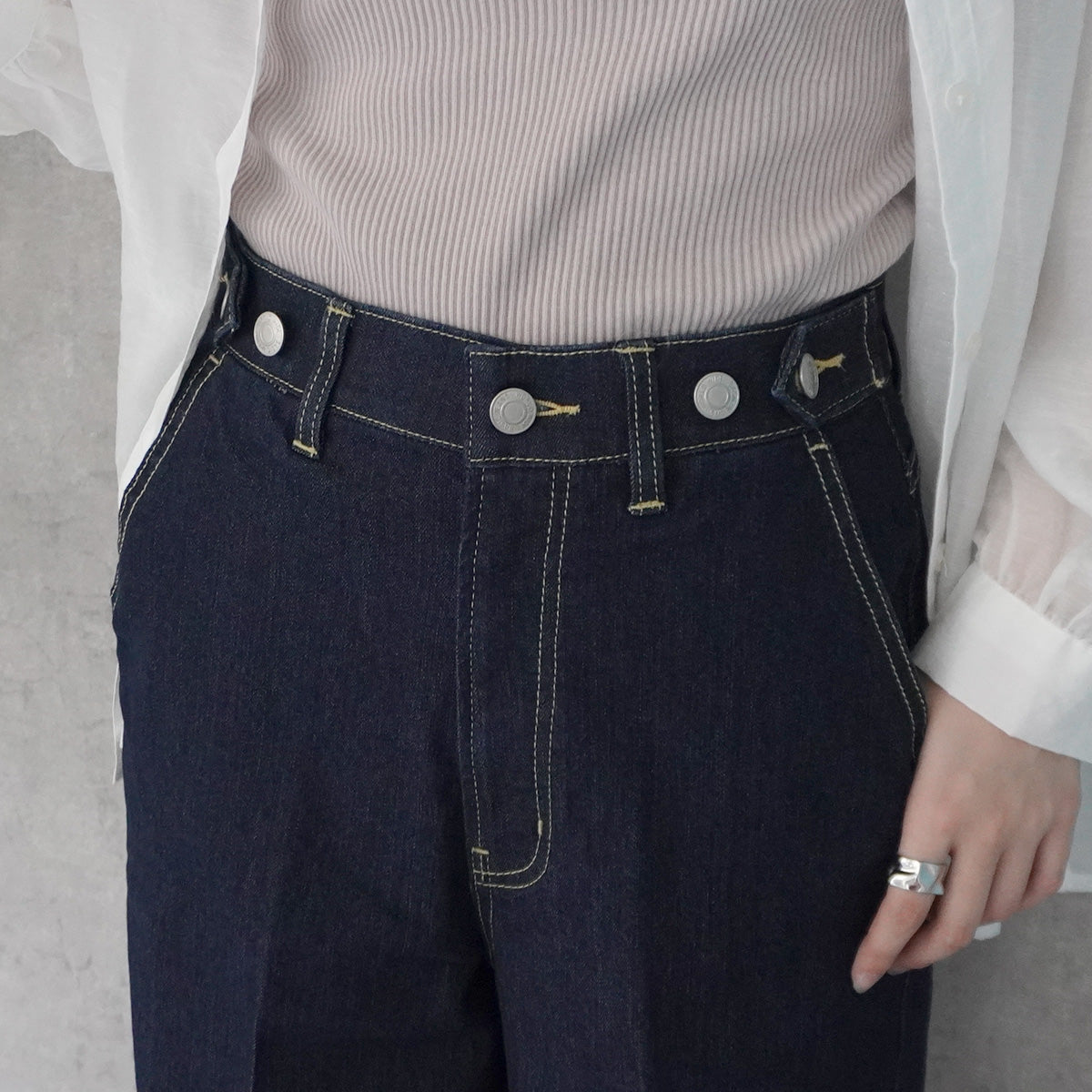 リサイクルデニムセンタープレスパンツ
