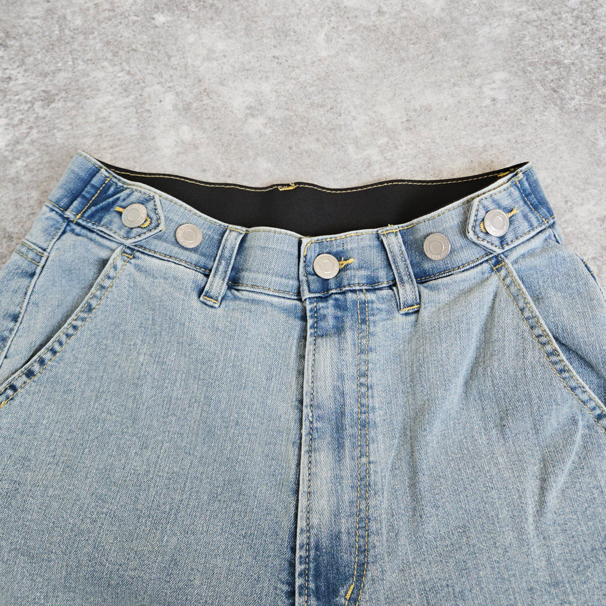 リサイクルデニムセンタープレスパンツ