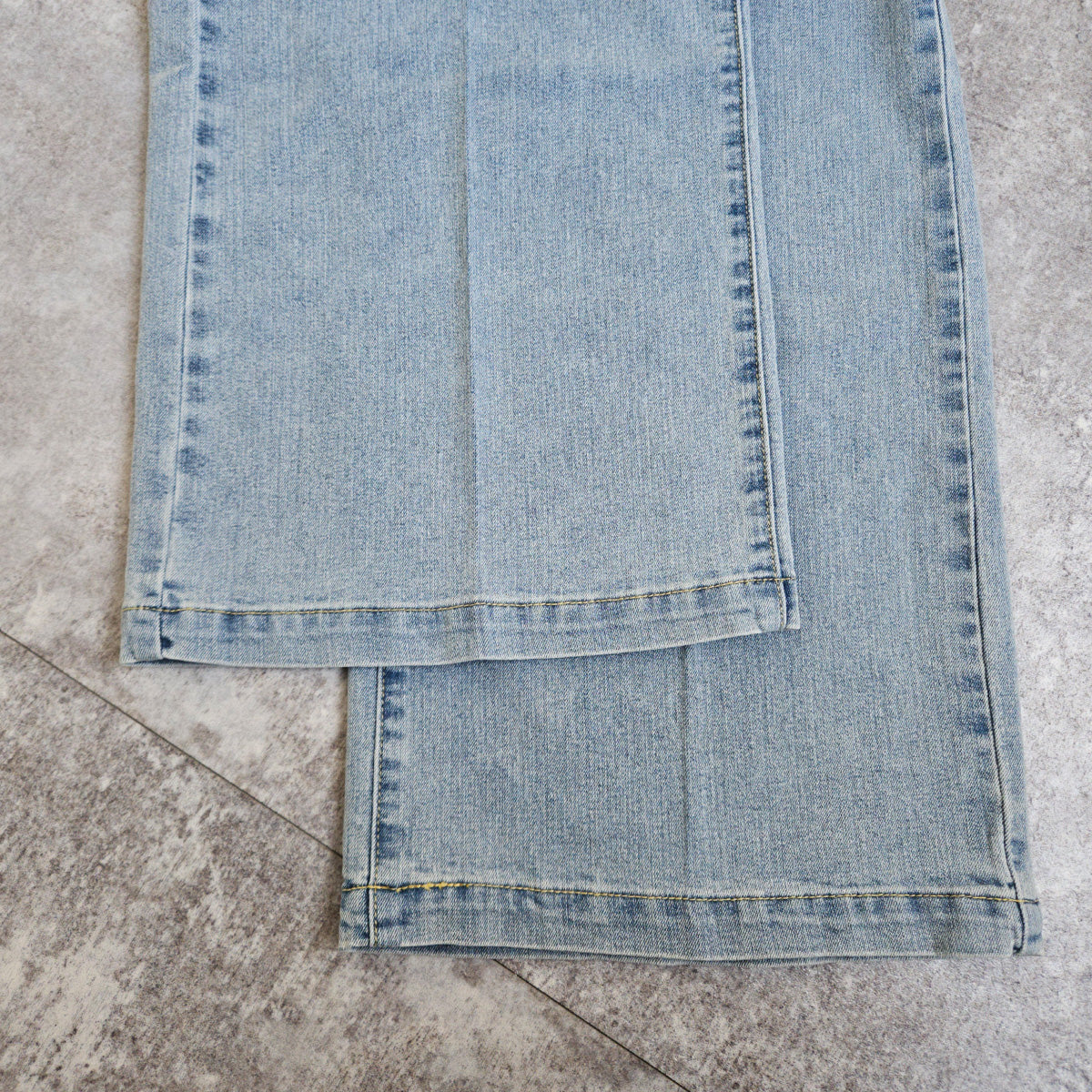 リサイクルデニムセンタープレスパンツ