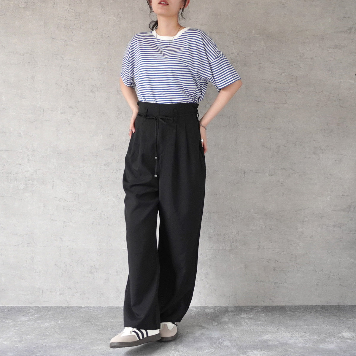 リボン付きハイウエストタックワイドパンツ