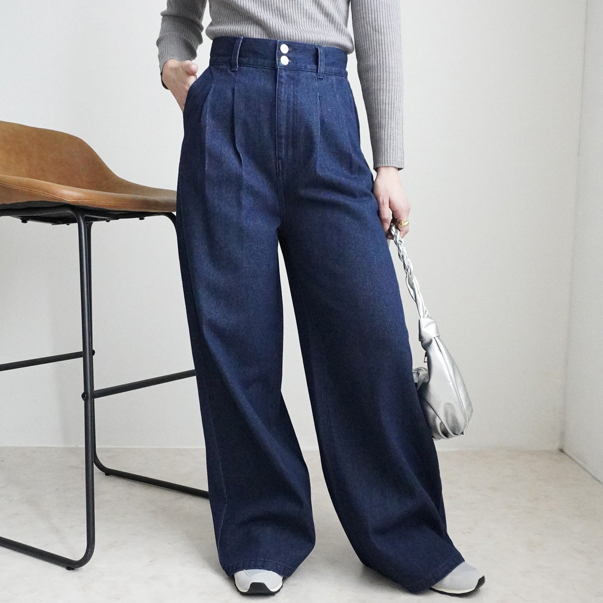 ハイウエストデニムタックワイドパンツ