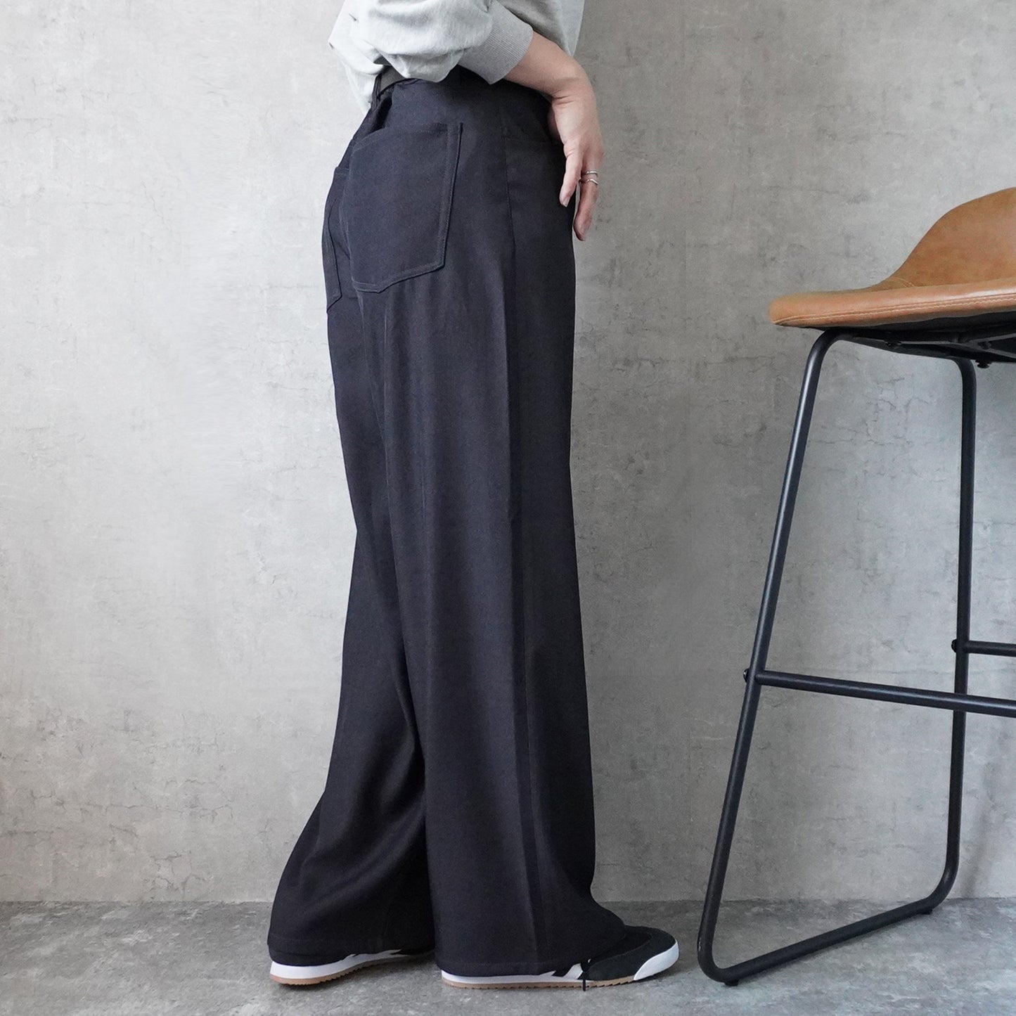 ふんわりなめらか裏微起毛ワイドパンツ