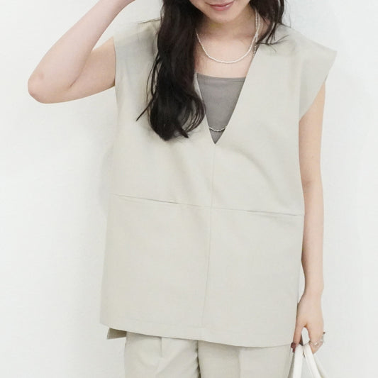 Vネックツイルベスト