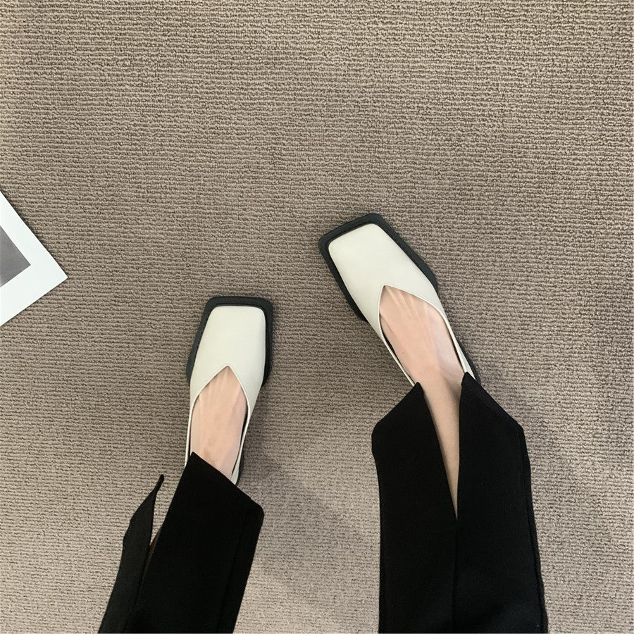 Vカットスクエアトゥパンプス