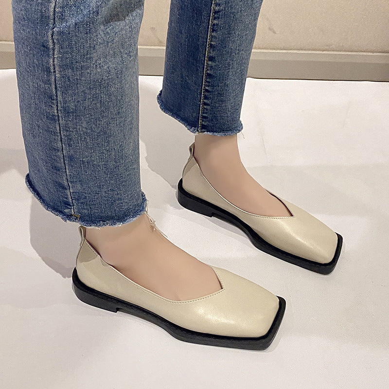 Vカットスクエアトゥパンプス