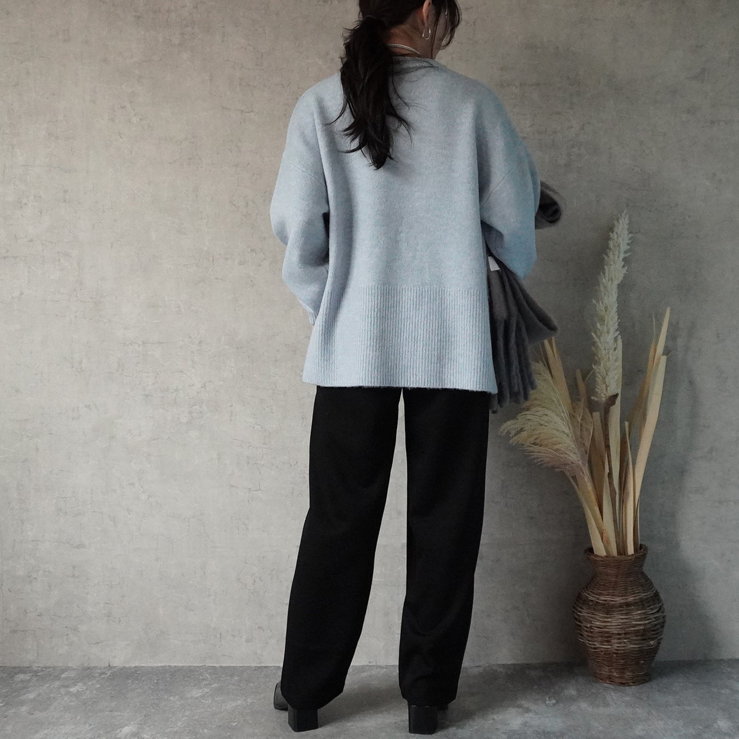 ポンチストレートワイドパンツ