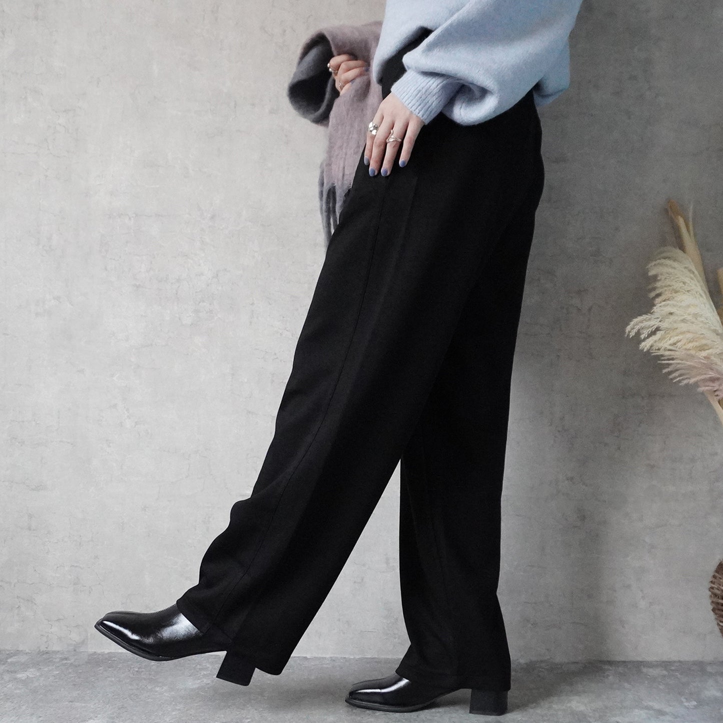 ポンチストレートワイドパンツ