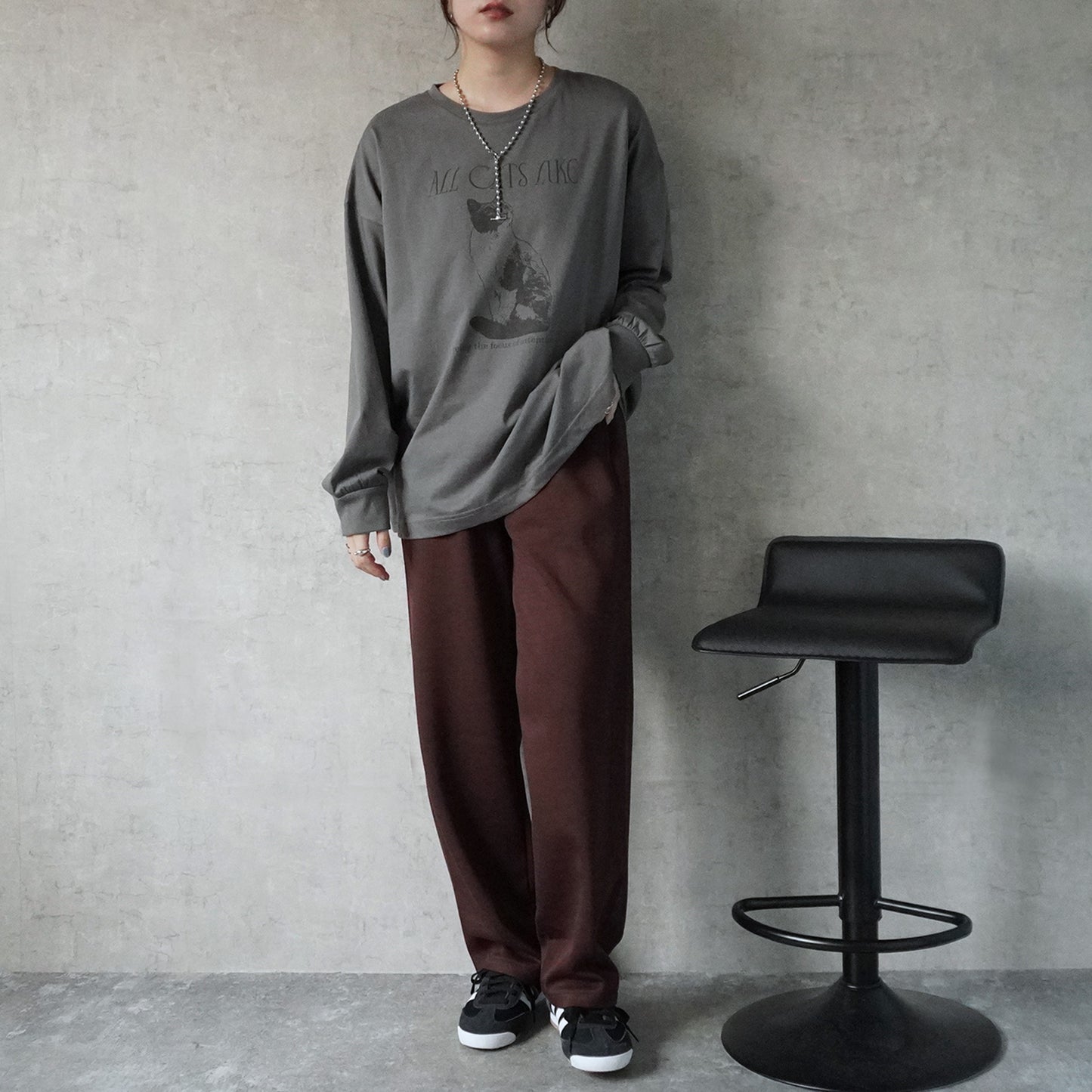 ポンチストレートワイドパンツ