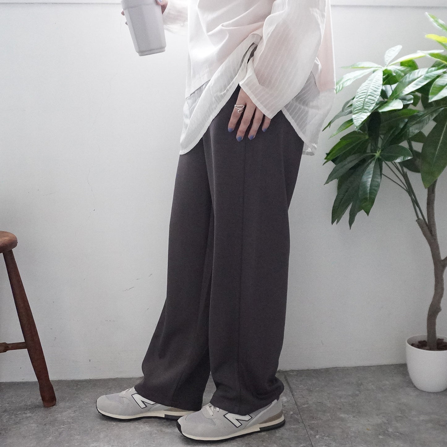 ポンチストレートワイドパンツ