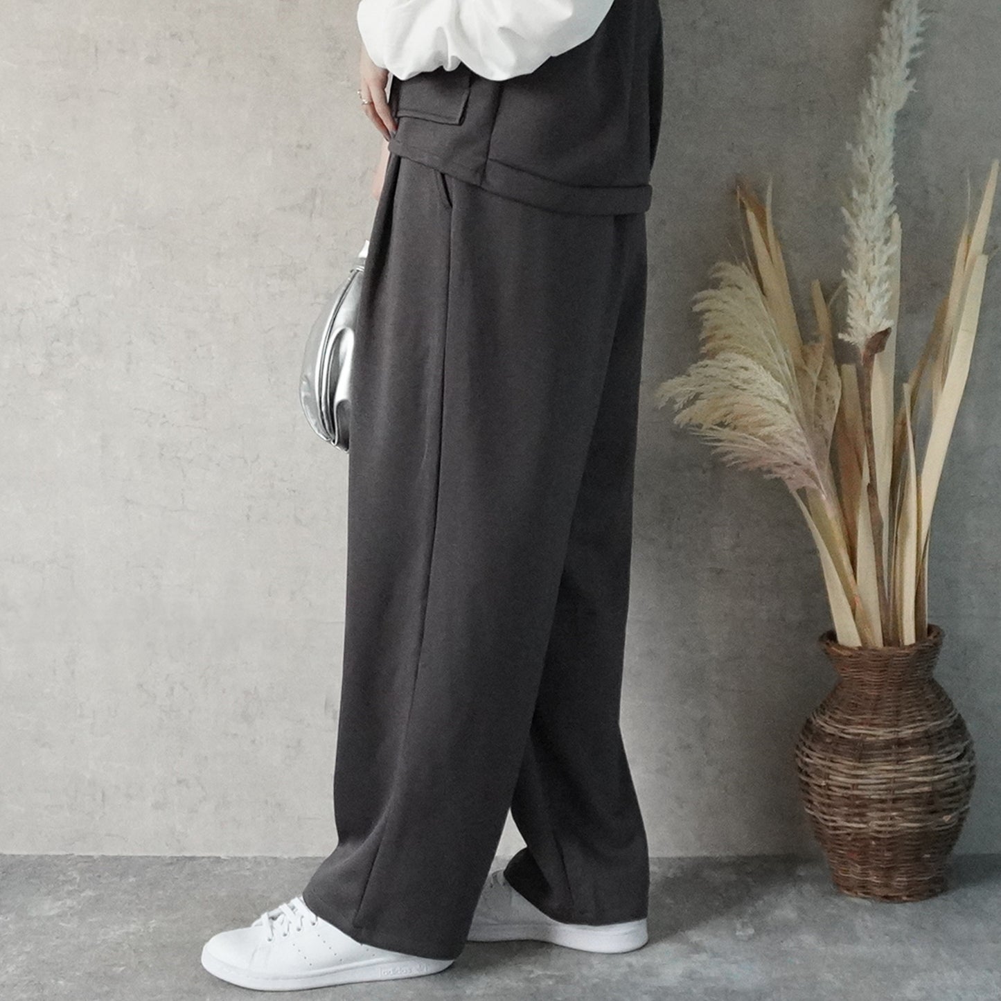 ポンチツータックカーブパンツ