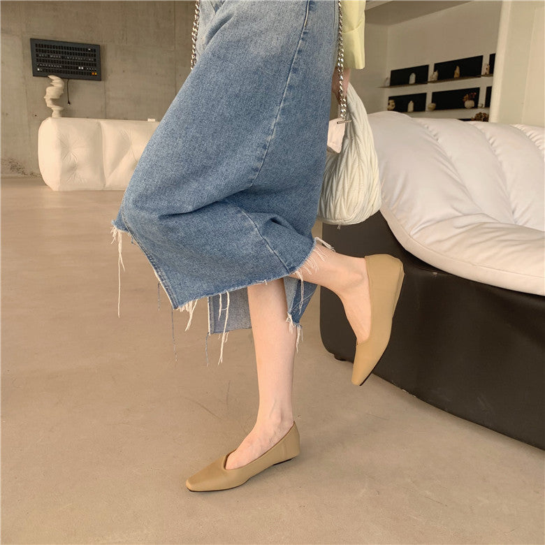 アシンメトリー カット パンプス