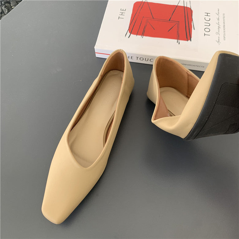 アシンメトリー カット パンプス