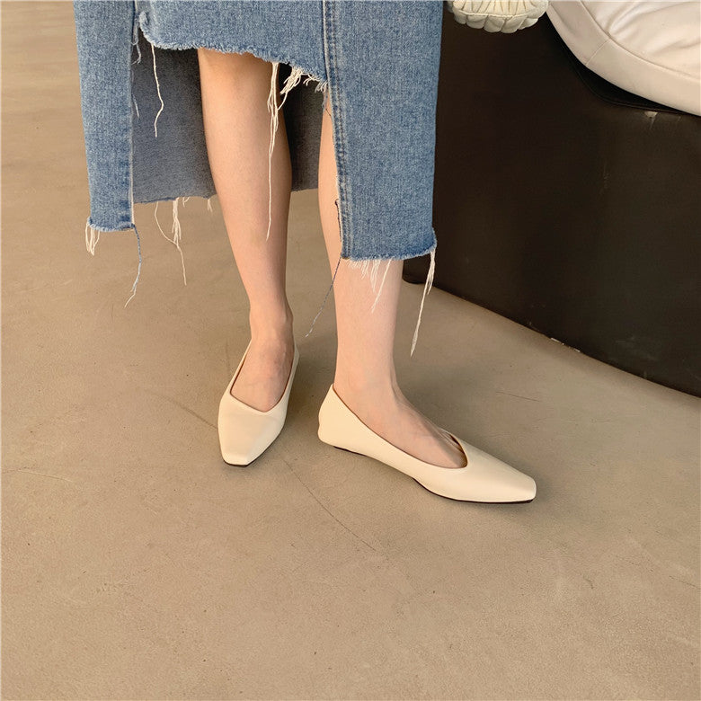 アシンメトリー カット パンプス
