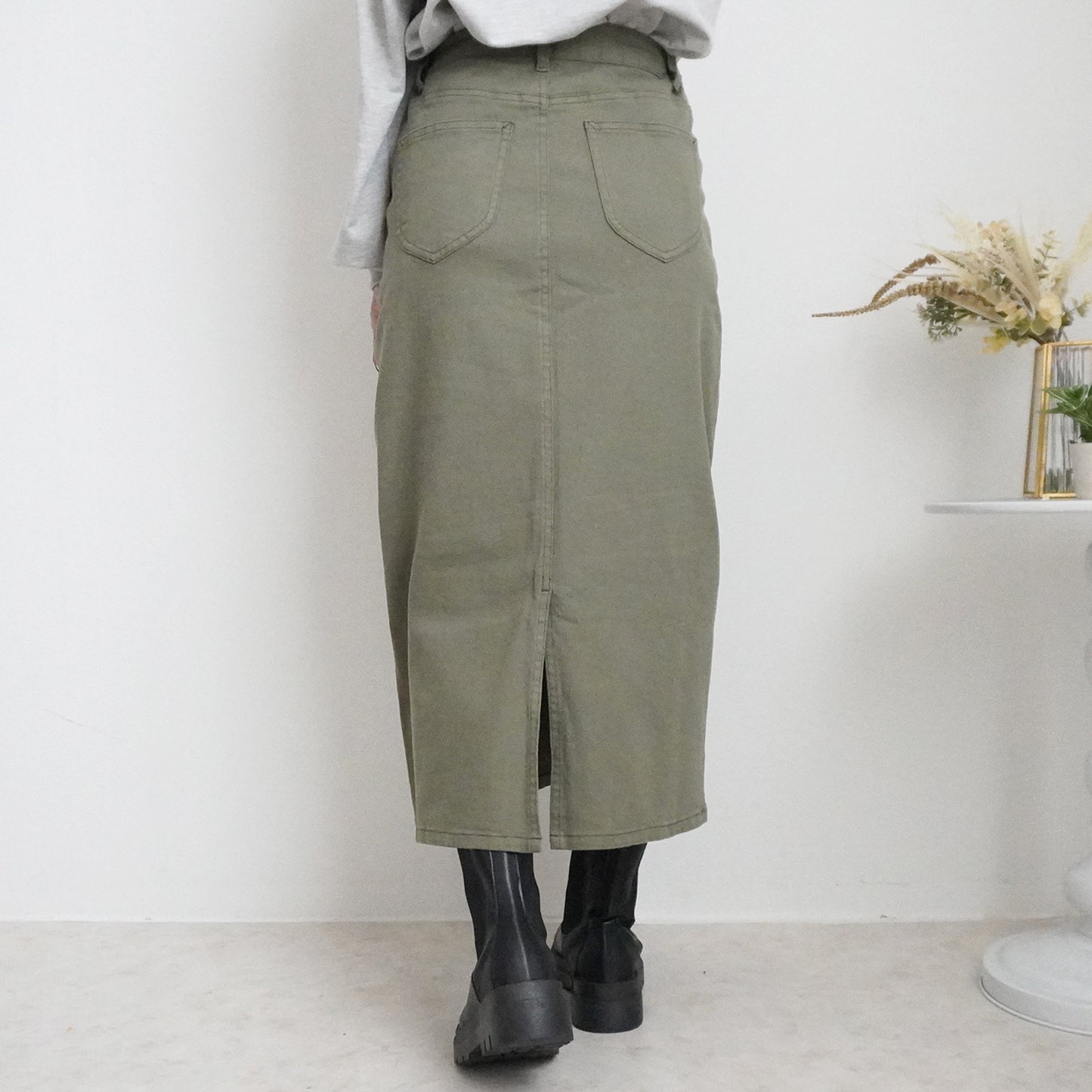 カラーセミタイトロングスカート
