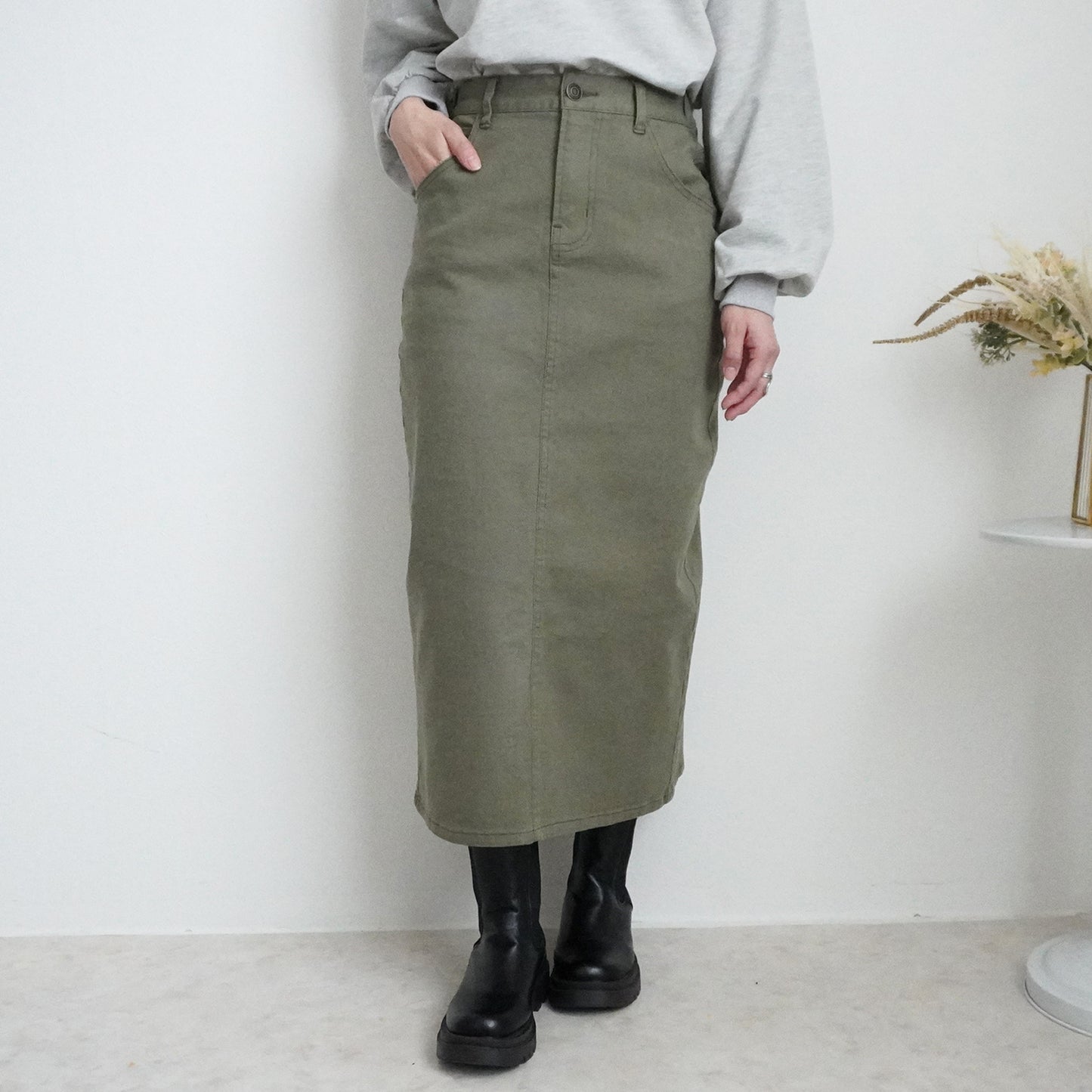 カラーセミタイトロングスカート