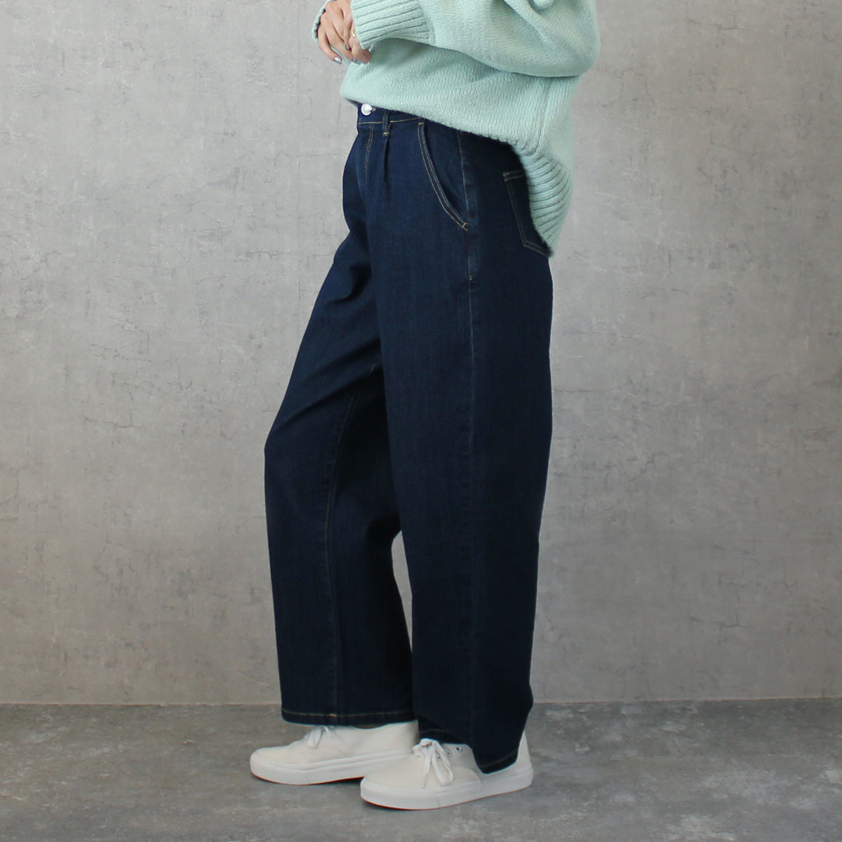 リサイクルデニムタックパンツ