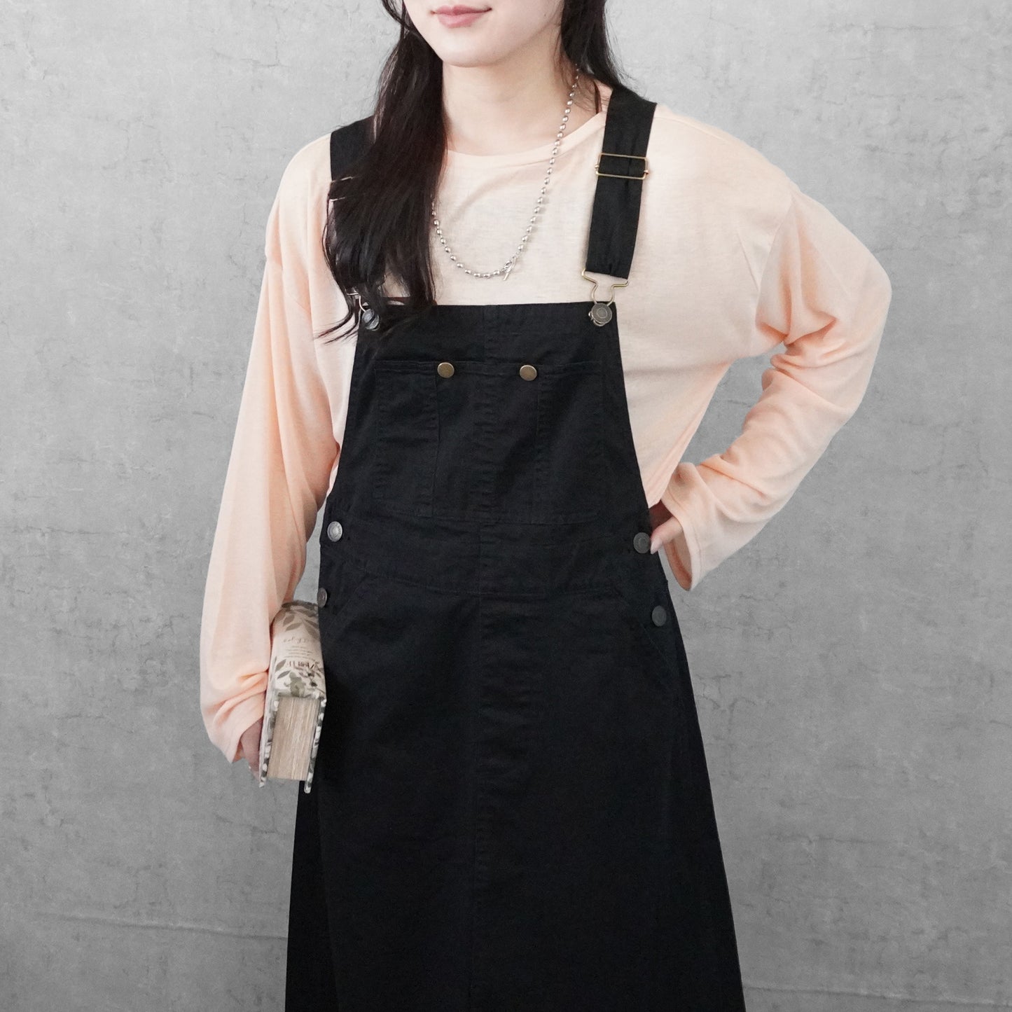 チノサロペットスカート