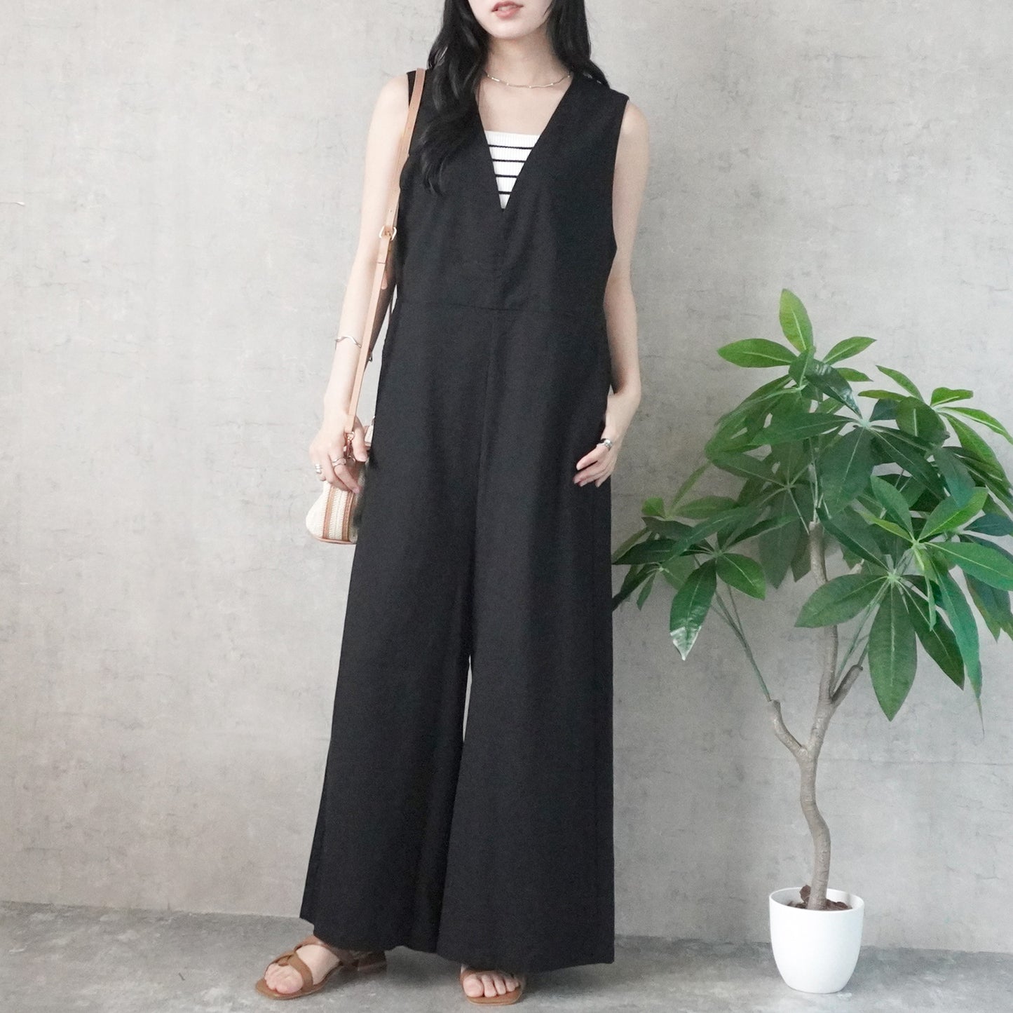 Vネック綿麻サロペット