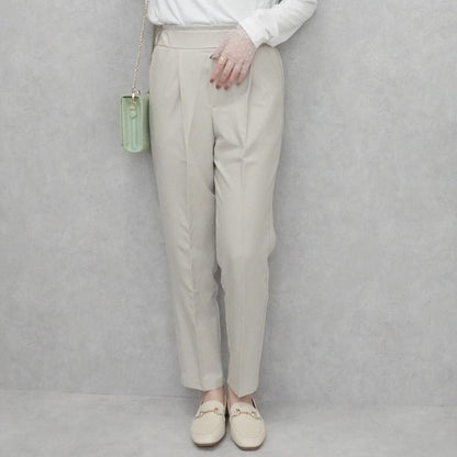 スラックステーパードパンツ