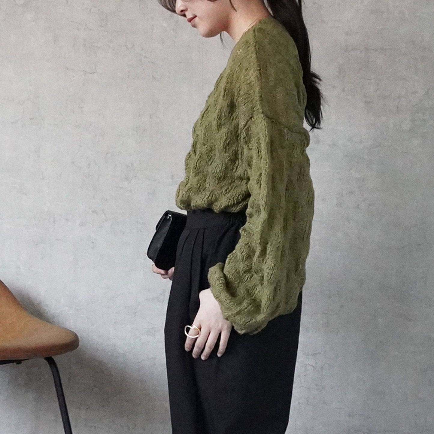 モコモコ編みニットプルオーバー