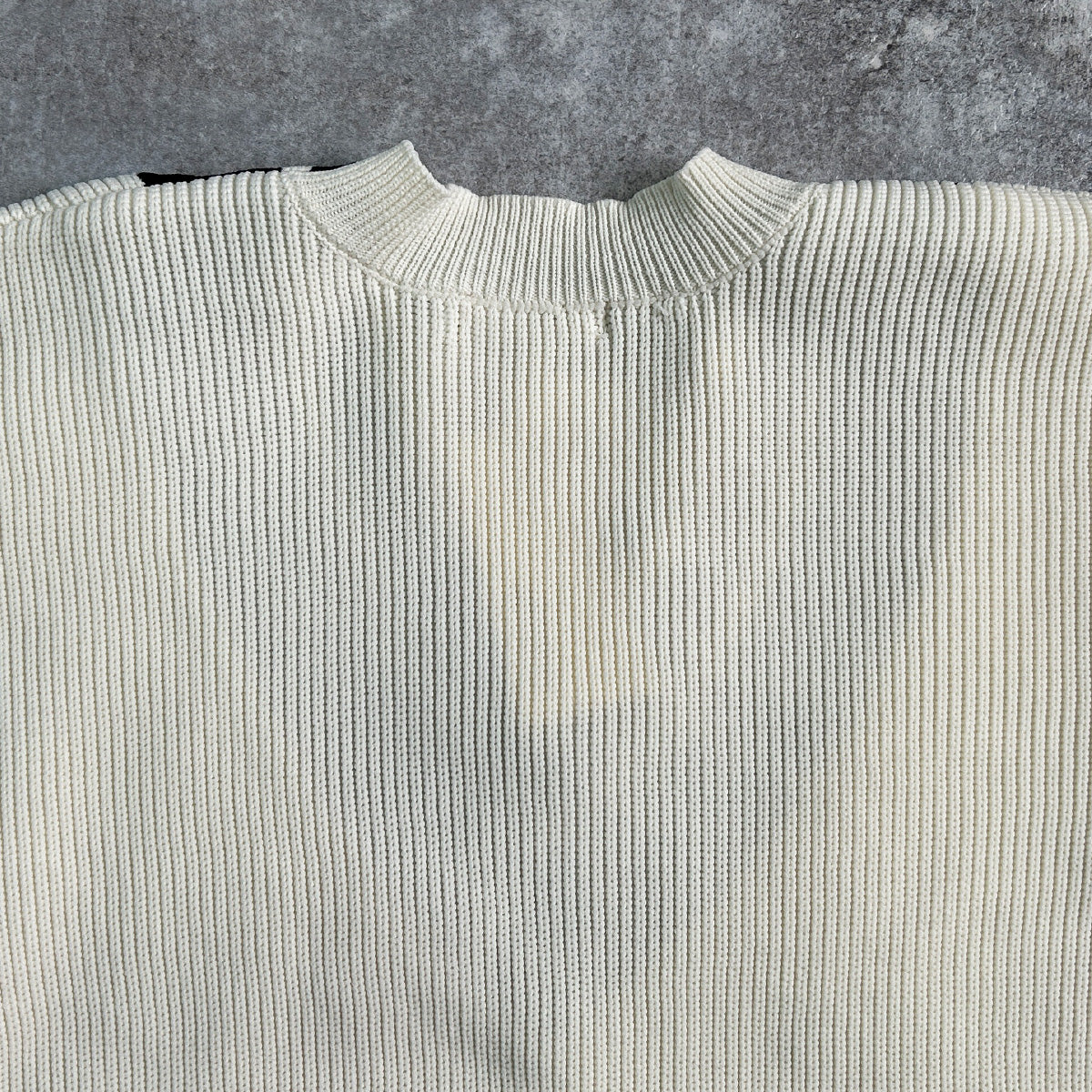 チルデンニットプルオーバー