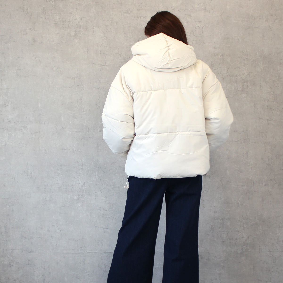 スタンドフードフェイクダウンコート