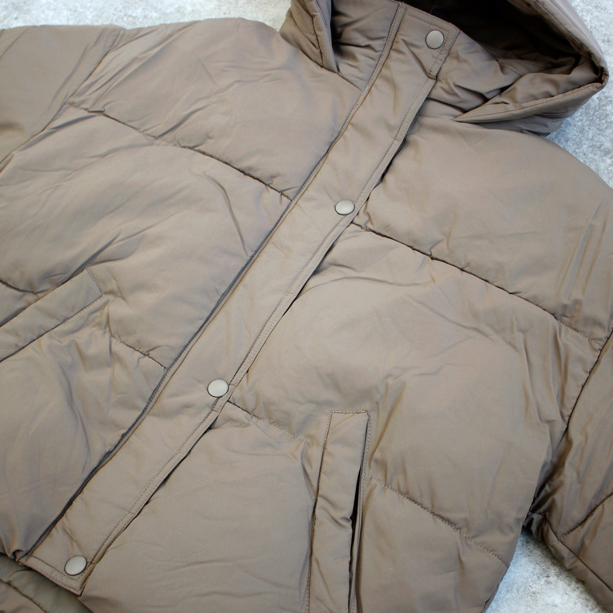 スタンドフードフェイクダウンコート