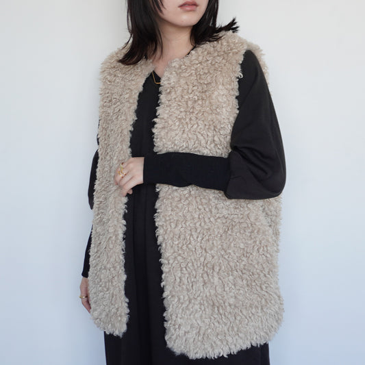 ポケット付きプードルファーベストジレ